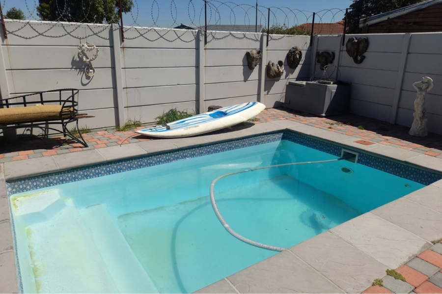 3 Bedroom Property for Sale in Vredelust Western Cape